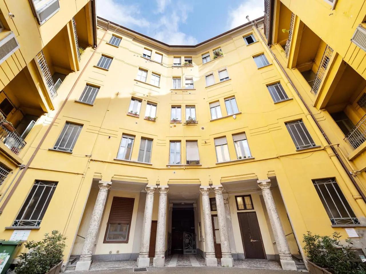 Trilocale 4/5 Ospiti In Stazione Apartamento Milão Exterior foto