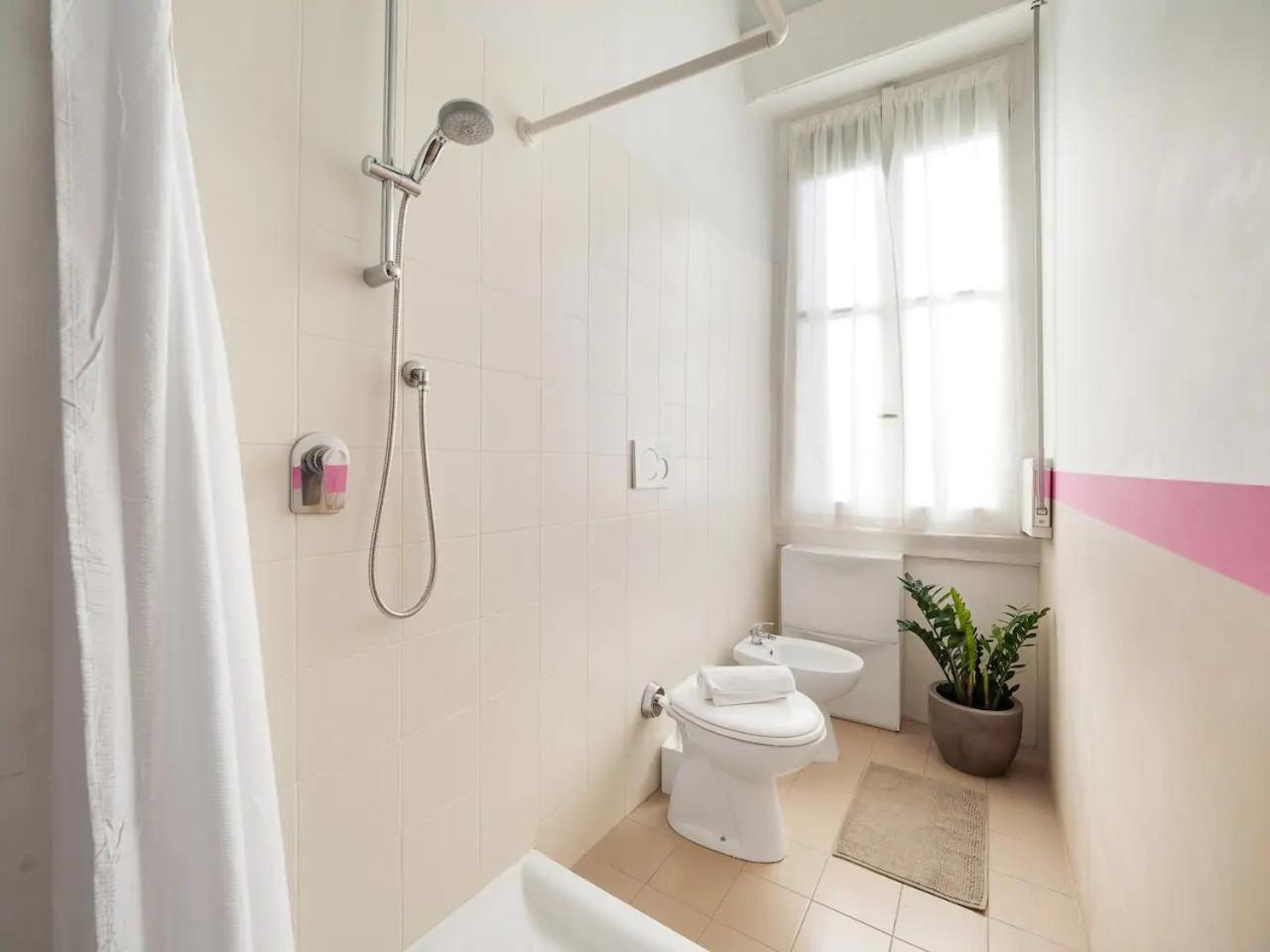 Trilocale 4/5 Ospiti In Stazione Apartamento Milão Exterior foto